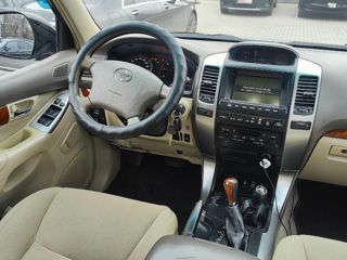 Toyota Land Cruiser Prado foto 12