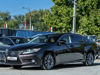 Lexus ES Series