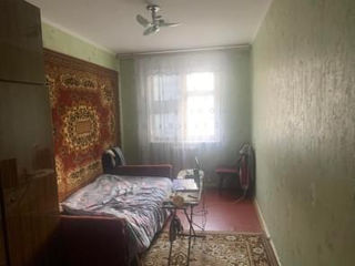 Apartament cu 3 camere, 75 m², Centru, Cupcini, Edineț foto 2