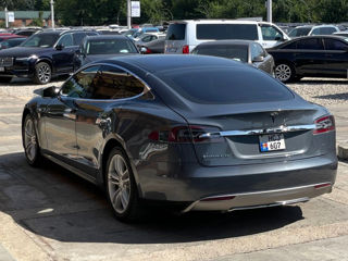 Tesla Model S foto 3