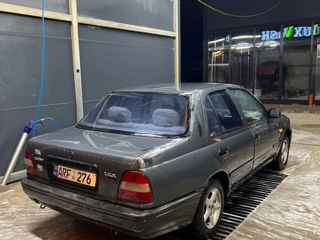 Nissan Sunny foto 4