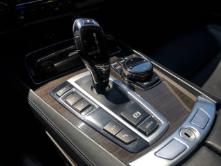 BMW 7 Series foto 11