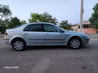 Renault Laguna foto 3