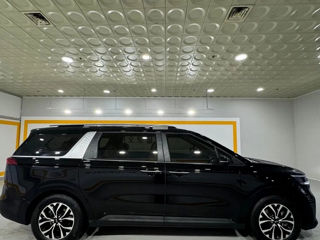 KIA Carnival foto 4