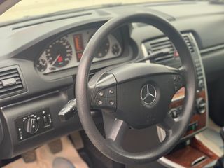 Mercedes B Class foto 12