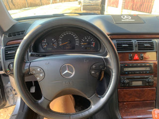 Mercedes E-Class foto 6