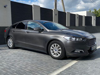 Ford Mondeo foto 2