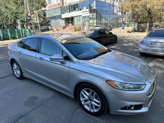 Ford Fusion foto 5