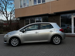 Toyota Auris foto 2