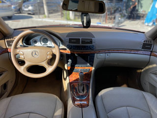 Mercedes E-Class foto 12