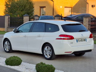 Peugeot 308 foto 8