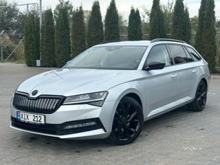 Skoda Superb foto 1