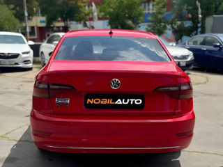 Volkswagen Jetta foto 5