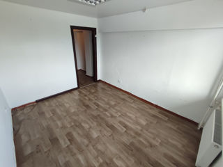 chirie. oficii. 15 m2, 17 m2, 18 m2. spatiu pentru producere 55 m2. centru. prima linie. foto 4