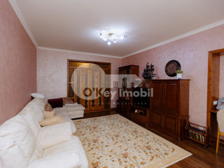 Apartament cu 2 camere, 80 m², Botanica, Chișinău foto 4