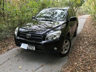 Toyota Rav 4 foto 1