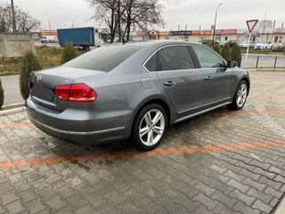 Volkswagen Passat foto 3