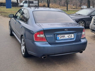 Subaru Legacy foto 2