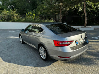 Skoda Superb foto 4