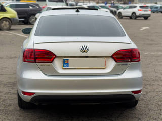 Volkswagen Jetta foto 8