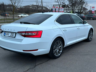 Skoda Superb foto 4