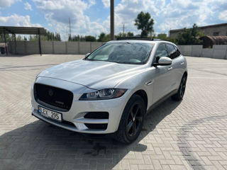 Jaguar F-PACE foto 2