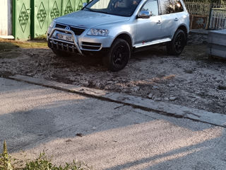 Volkswagen Touareg foto 2