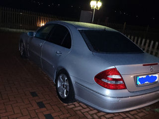 Mercedes E-Class foto 5