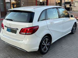 Mercedes B-Class foto 3