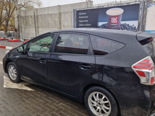 Toyota Prius + foto 4