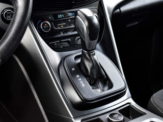 Ford Kuga foto 8