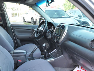 Toyota Rav 4 foto 9