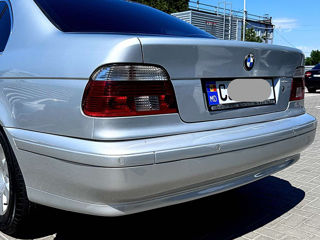 BMW 5 Series foto 2