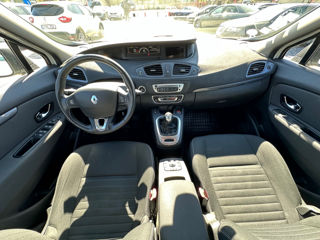 Renault Scenic foto 9