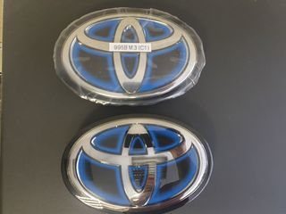 Значек  Toyota переднего бампера под дистроник