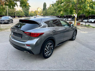 Infiniti Q30 foto 10