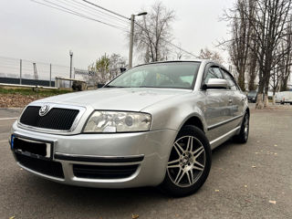 Skoda Superb foto 3