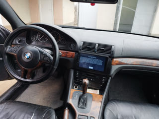 BMW 5 Series foto 10