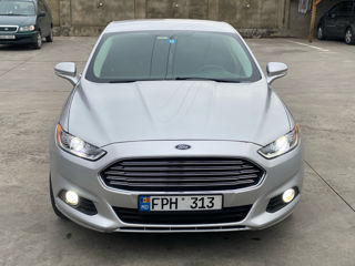 Ford Fusion foto 3