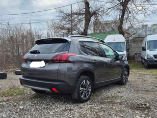 Peugeot 2008 foto 3