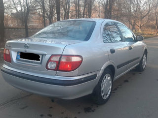 Nissan Almera foto 7