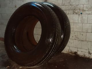 Vand 2 anvelope 295/80 R22,5 foto 3