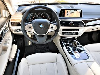 BMW 7 Series foto 9