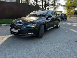 Skoda Superb foto 2