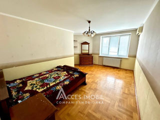 Apartament cu 3 camere, 90 m², Buiucani, Chișinău foto 2