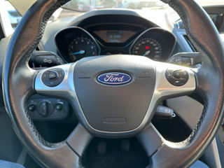 Ford Grand C-MAX foto 11