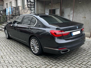 BMW 7 Series foto 4