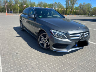 Mercedes C-Class foto 2