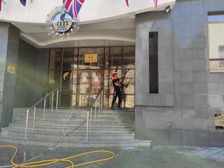 Spălare fatade, acoperis, la cladiri, oficii, case, etc! Aparat cu presiune + spalare manuala! foto 7