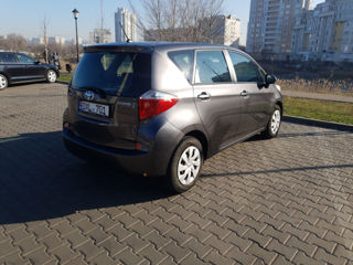 Toyota Verso-S foto 6